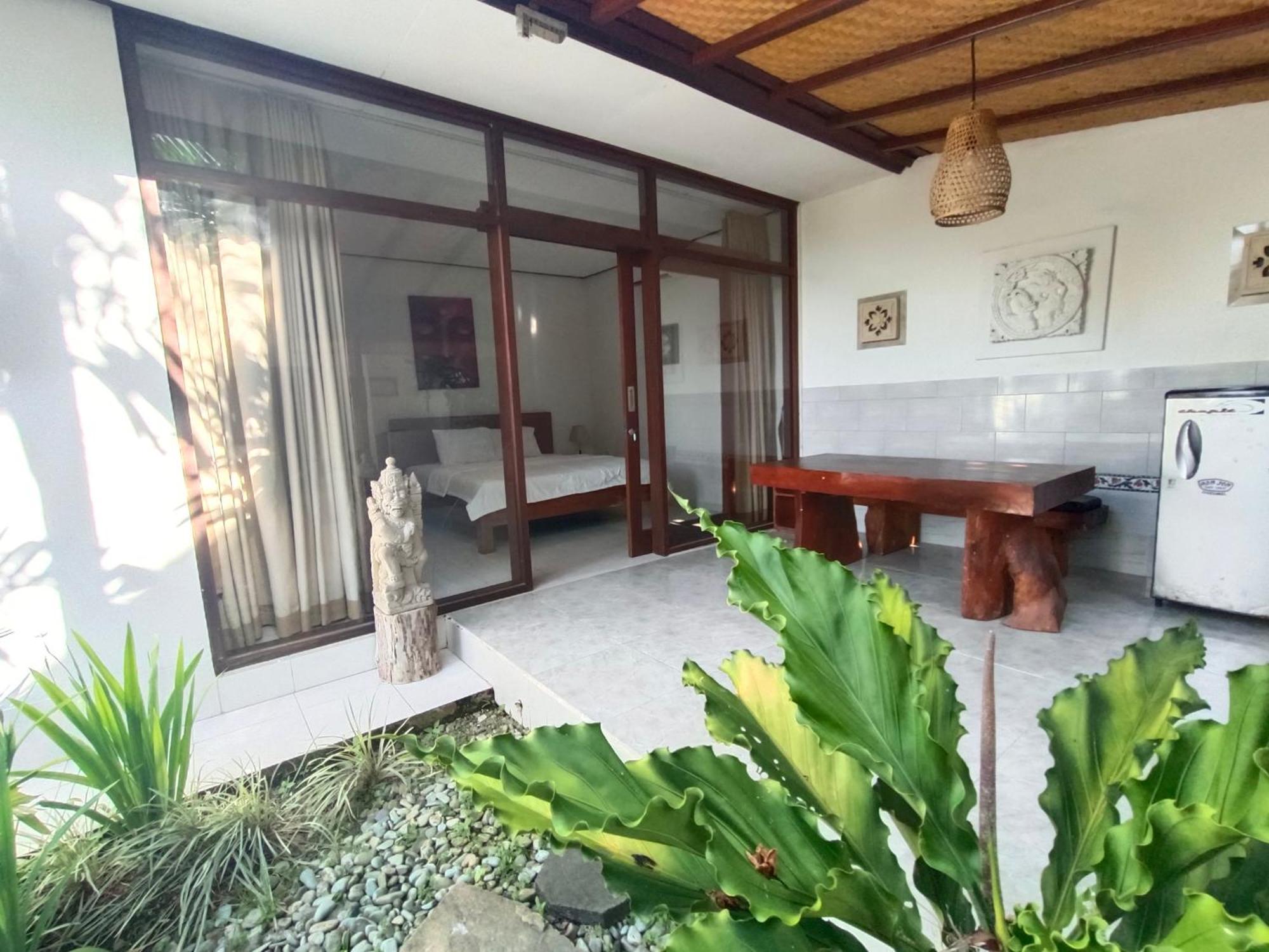 Sadia * Canggu (Bali)